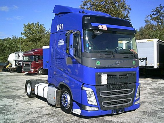 VOLVO FH 13 460 GLOBETROTTER Low Deck Mega, IPARKCOOL