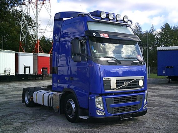 VOLVO FH 13 500 GLOBETROTTER XL LOW DECK MEGA